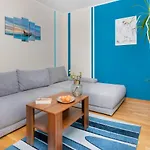 4 Pory Roku By Renters Apartamento