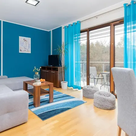 4 Pory Roku By Renters Apartment