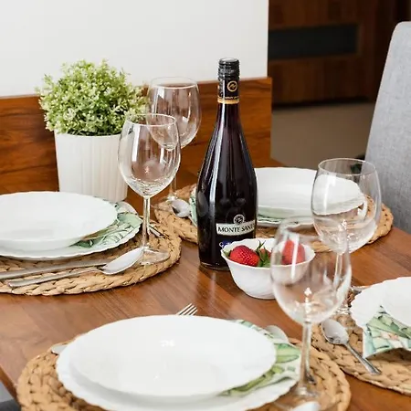 4 Pory Roku By Renters Apartment