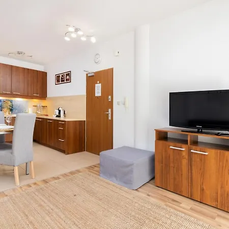 4 Pory Roku By Renters *