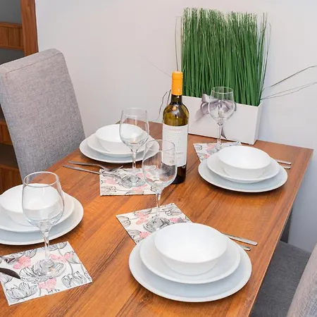 4 Pory Roku By Renters Apartment *