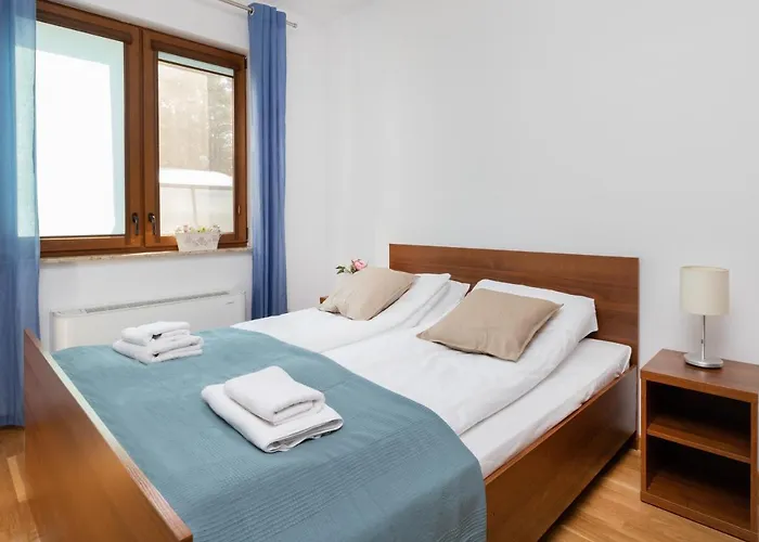 4 Pory Roku By Renters شقة