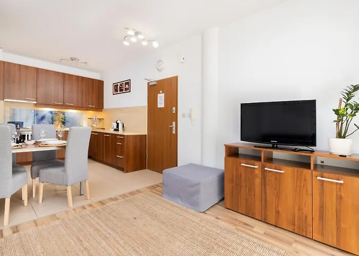 4 Pory Roku By Renters *