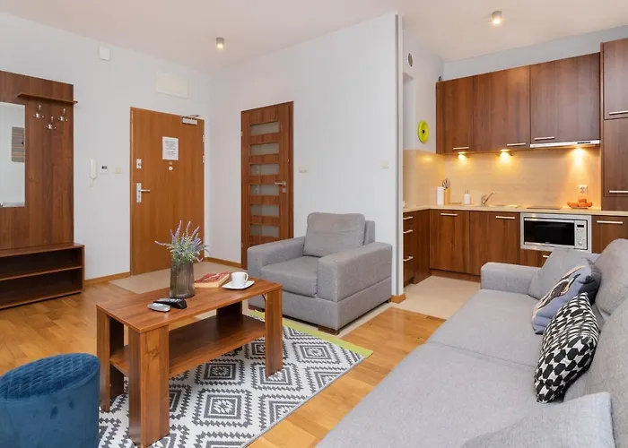 4 Pory Roku By Renters *